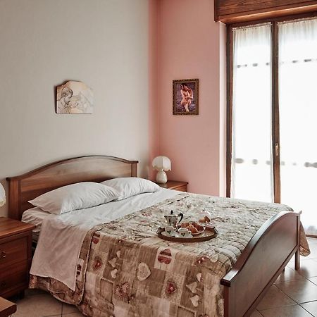 Terrazza Di Alfieri - Alloggio Con Terrazza Privata Nel Centro Di Asti Eksteriør billede
