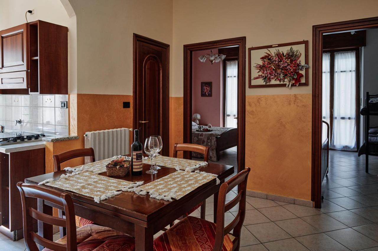 Terrazza Di Alfieri - Alloggio Con Terrazza Privata Nel Centro Di Asti Eksteriør billede